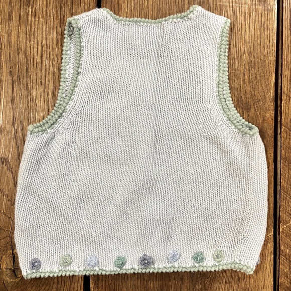 Vintage 90s Hartstrings Embroidered Sweater Vest and Matching Plaid Squirt - Picture 4 of 9